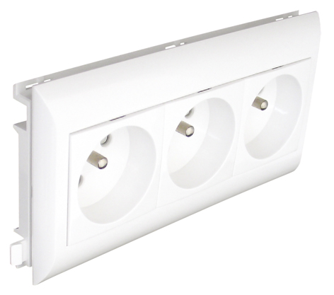 Triple Base Francesa con Protección para Canales con Tapa L75 - 6 Módulos